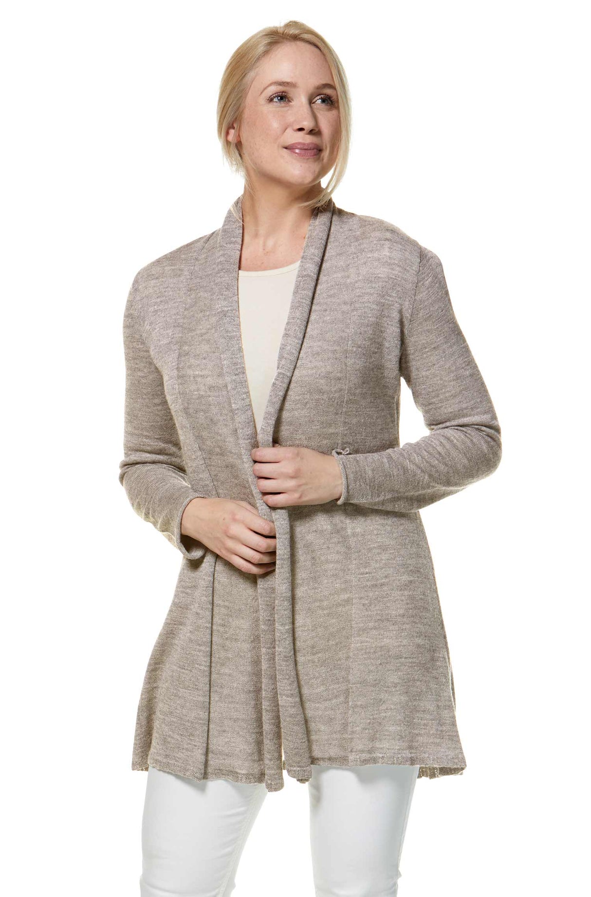 Alpaka Strickjacke PENELOPE LONG aus 100% Alpaka sand